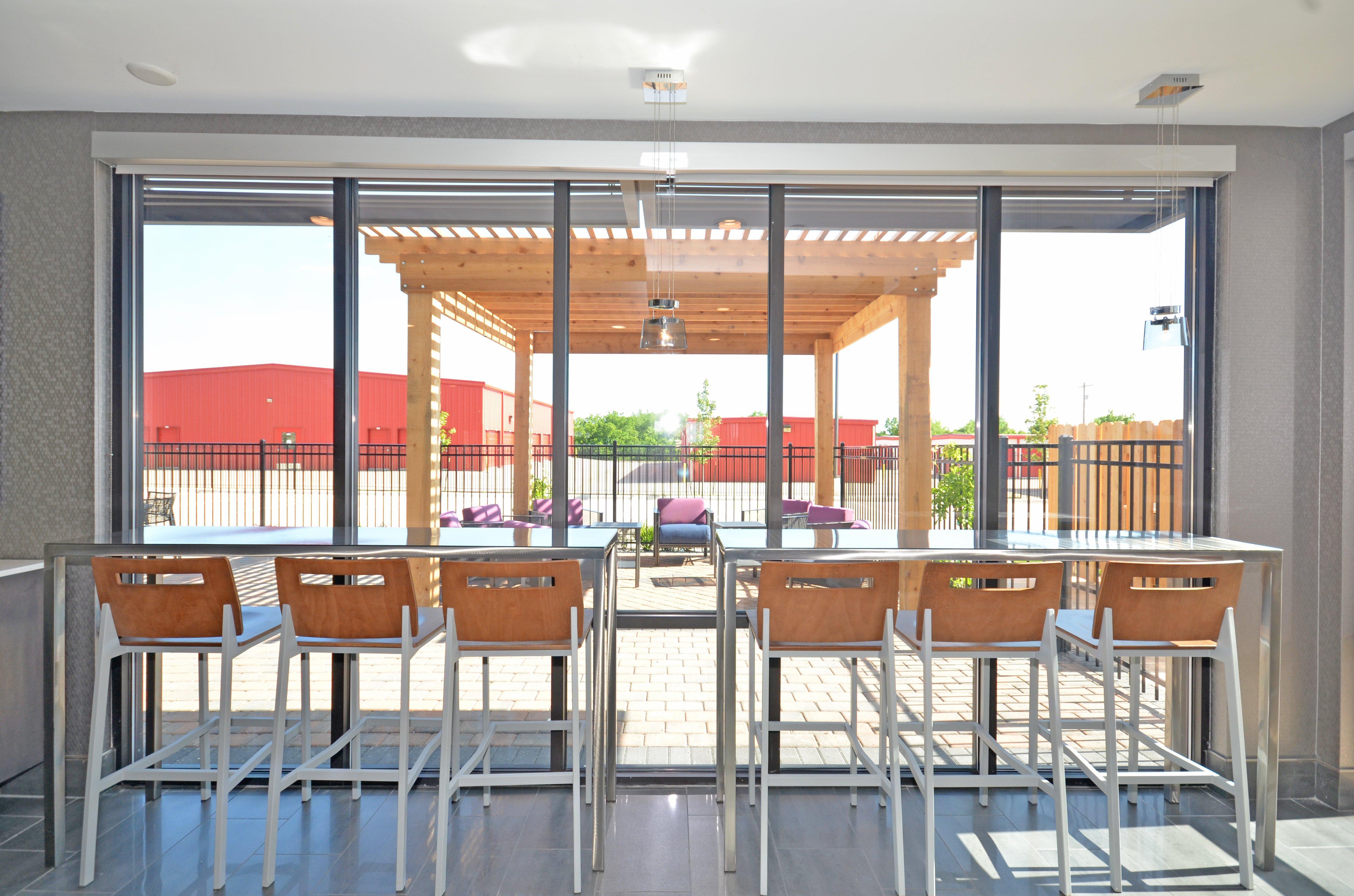 Holiday Inn Express & Suites Oklahoma City Mid - Arpt Area By Ihg Exteriör bild