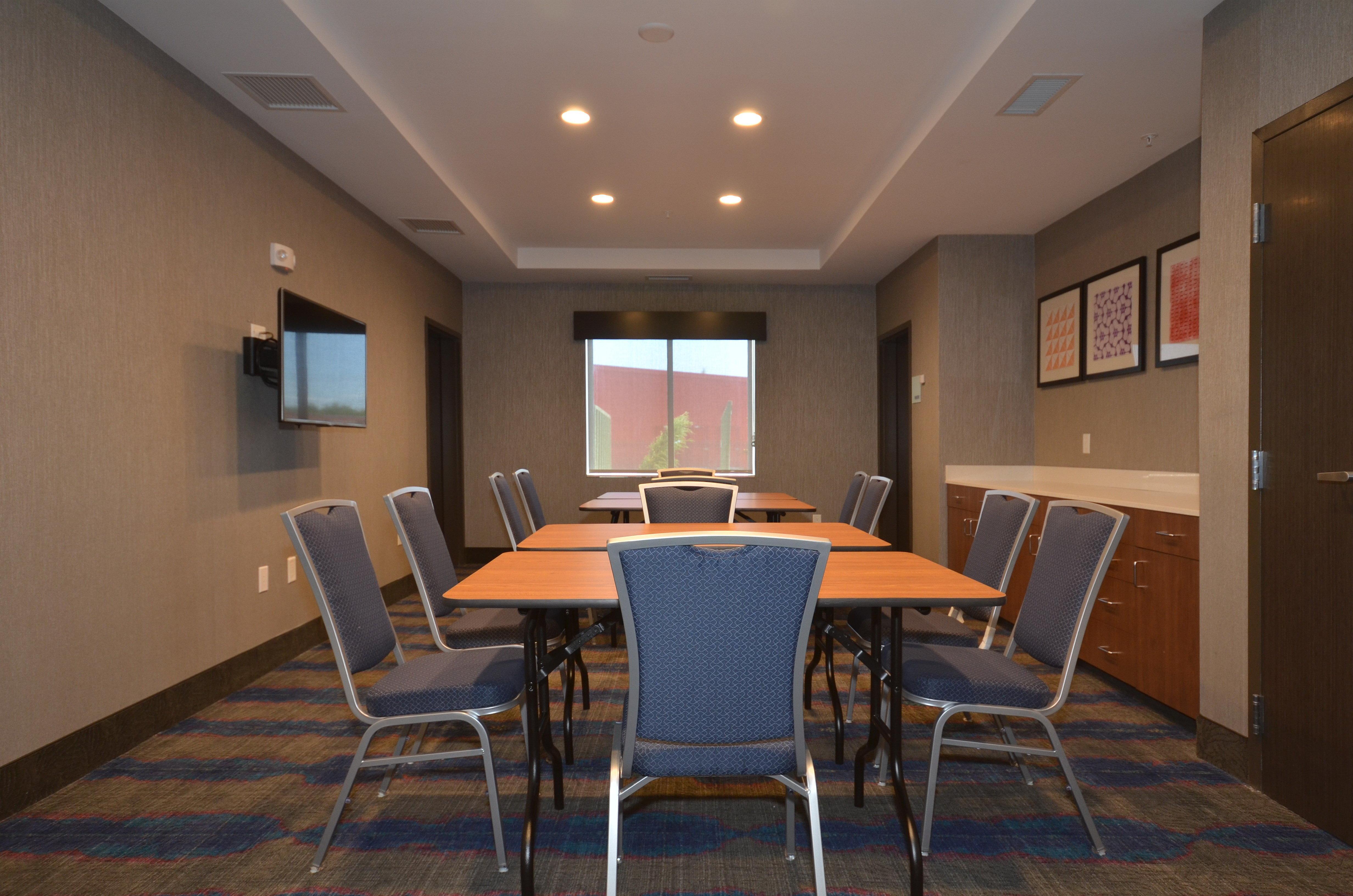 Holiday Inn Express & Suites Oklahoma City Mid - Arpt Area By Ihg Exteriör bild