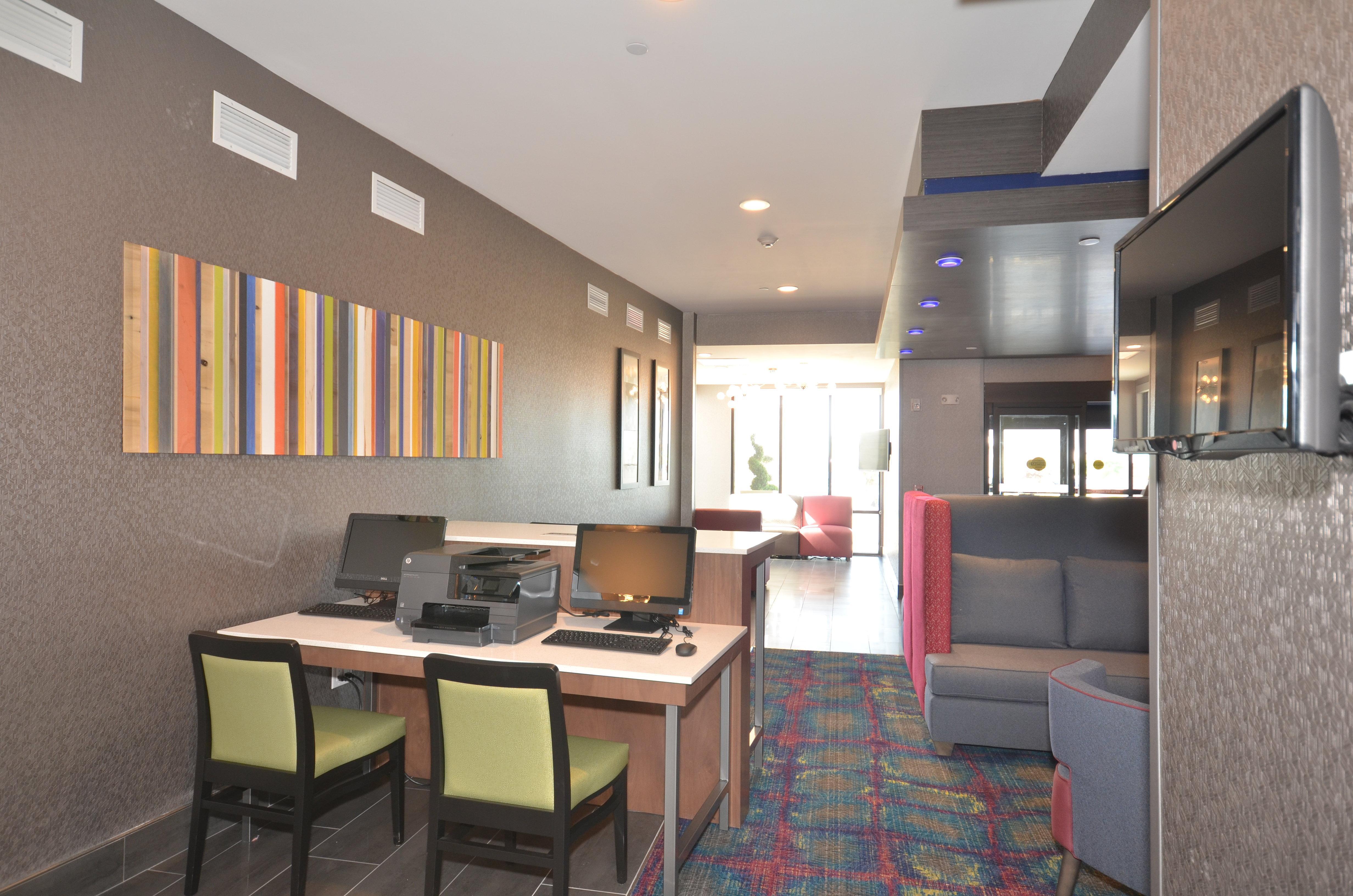 Holiday Inn Express & Suites Oklahoma City Mid - Arpt Area By Ihg Exteriör bild